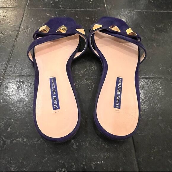 Stuart Weitzman Thong Rose Studded Flat Sandal - Picture 6 of 8